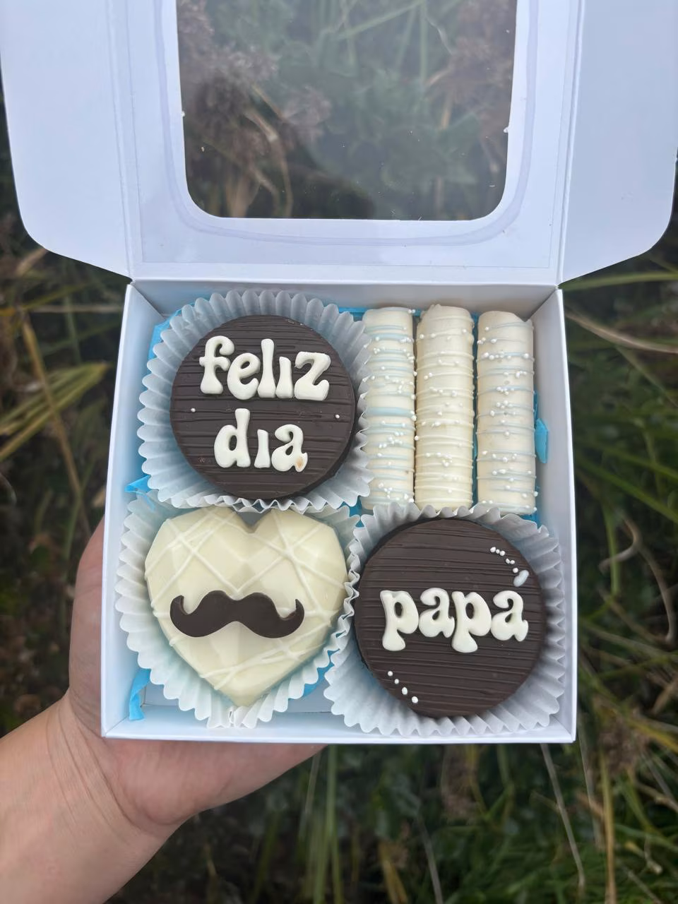 Caja combinada de alfajor y cuchufli personalizado